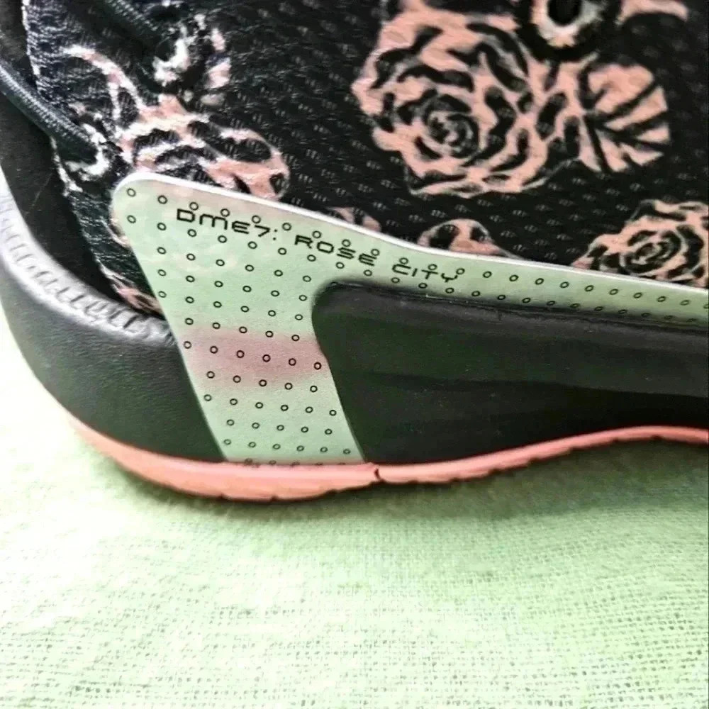 Adidas Dame 7 Rose City Kids‎ size 5.5 - Picture 2 of 8
